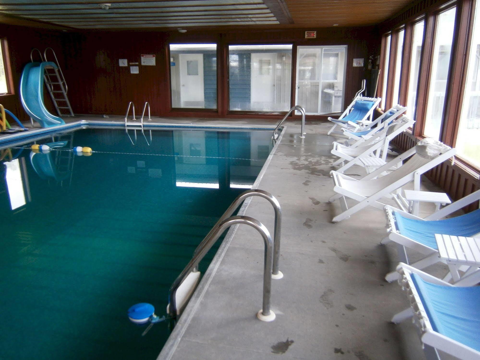 Motel De L'Anse Port-Daniel Экстерьер фото